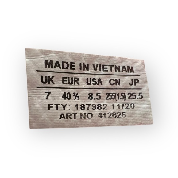 Salomon Pink and Blue Athletic Shoes for Performance - Picture 7 of 7